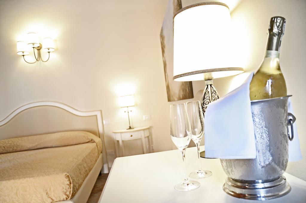 Hotel Villa Borghesi Corte dei Cortesi Szoba fotó