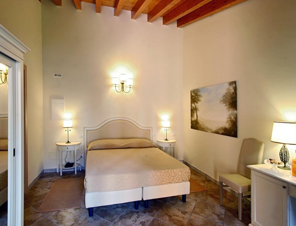 Hotel Villa Borghesi Corte dei Cortesi Szoba fotó